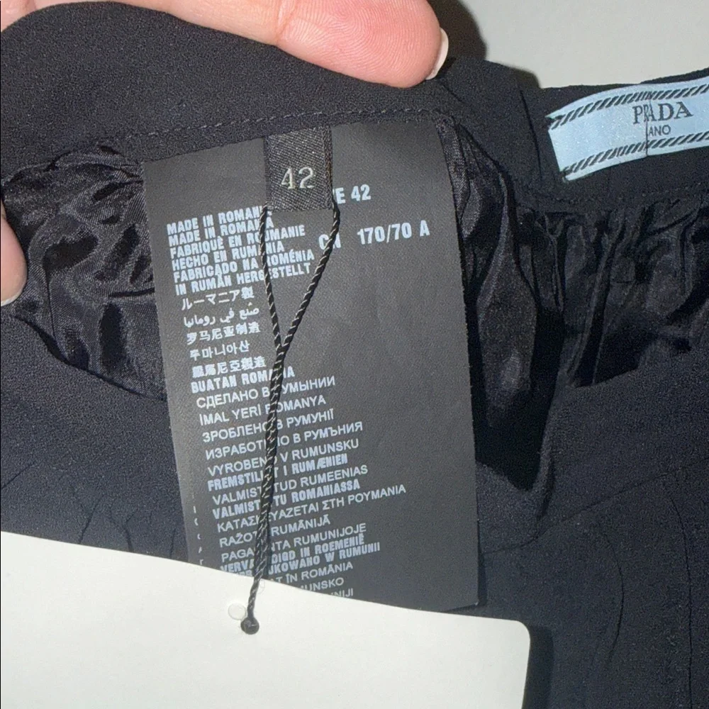 Authentic Prada Classic Black Viscose A-Line Skirt - size 42 US 6. H - Picture 6 of 8